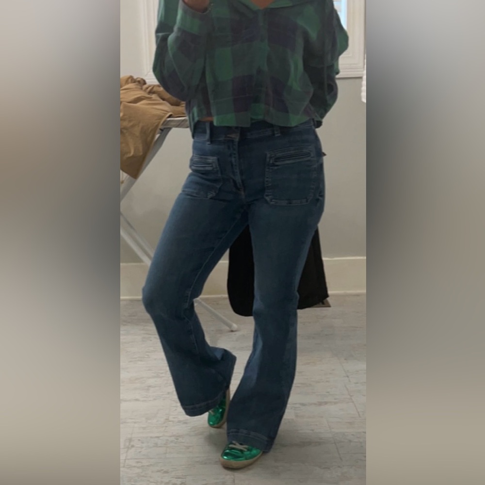 American eagle size 6 flare jeans- worn twice